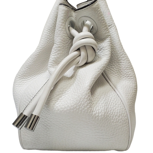 MICHAEL KORS Dalia Pebbled Leather Shoulder Bag in White - Picture 4 of 10